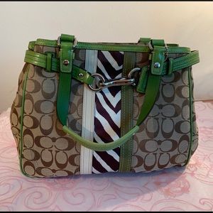 🛍👛 Coach Satchel